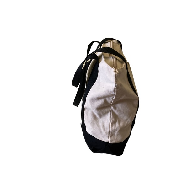 Tote Bag With Embroidered Turtle Double Zipper Close Outside Pocket - Picture 10 of 13